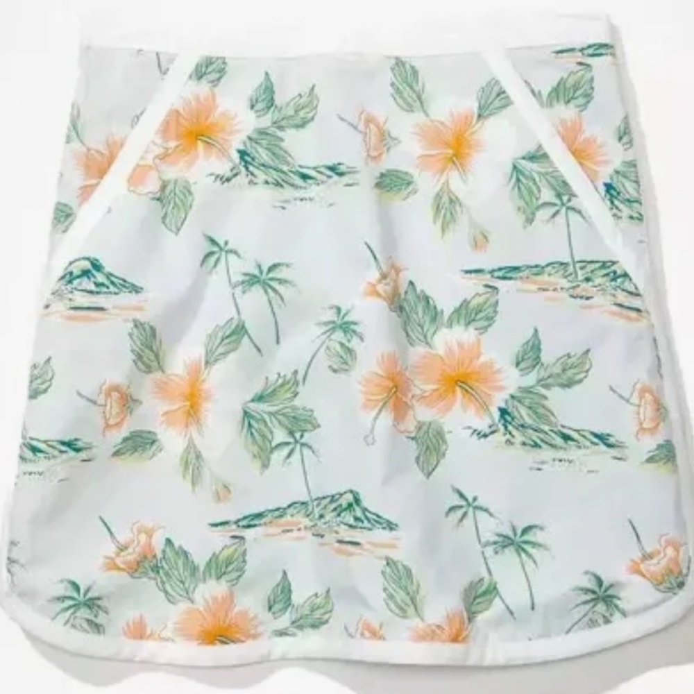 American Eagle Island Peach Hibiscus Print skirt